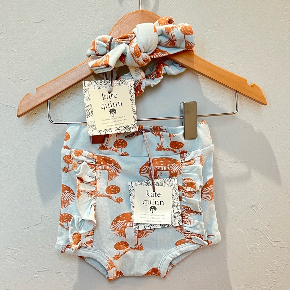 NWT Kate Quinn 3-6mo ruffled baby blue mushroom bottoms with matching headband